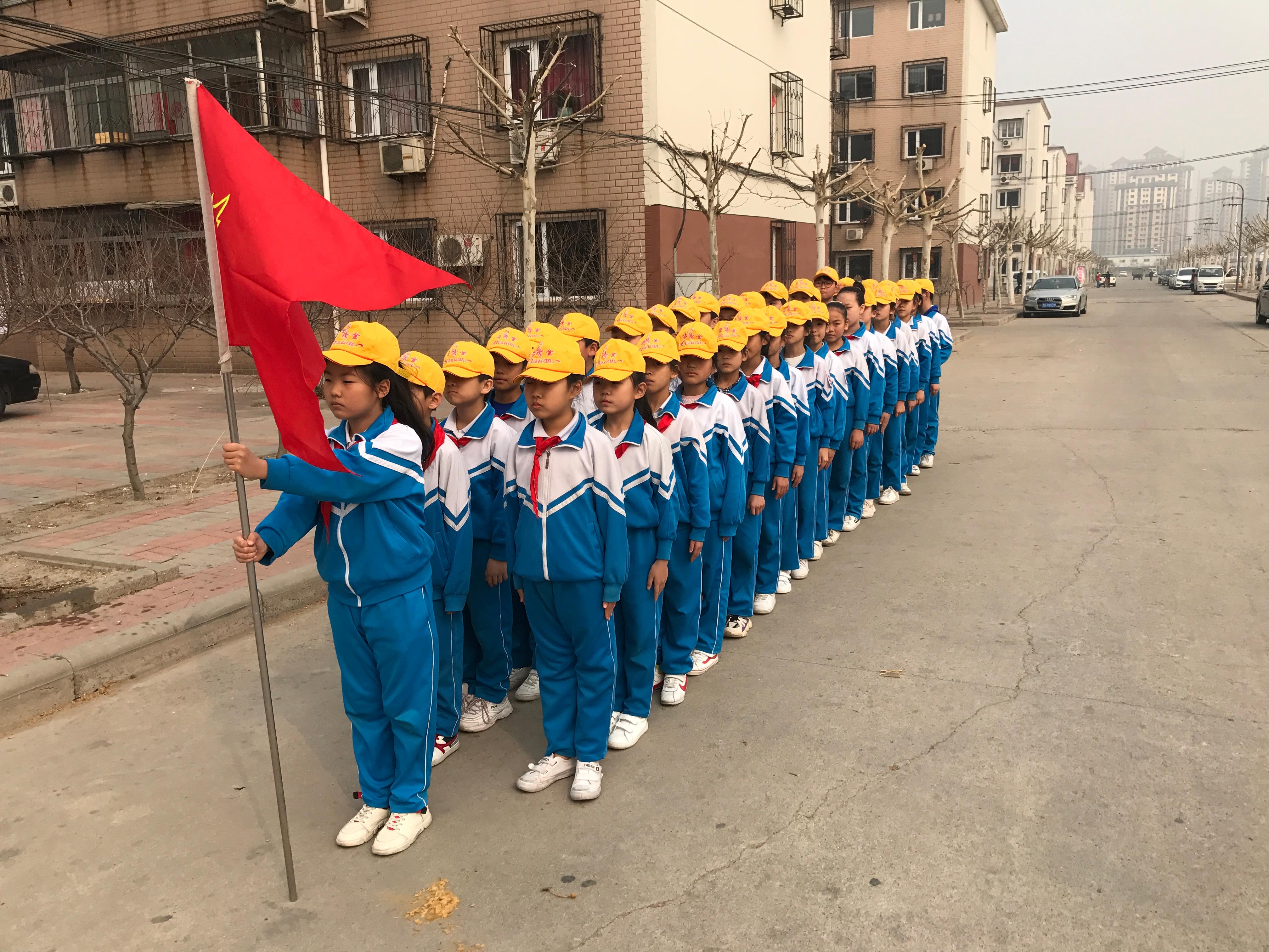 平江南江学区：爱心为乡村小学搭建快乐大本营